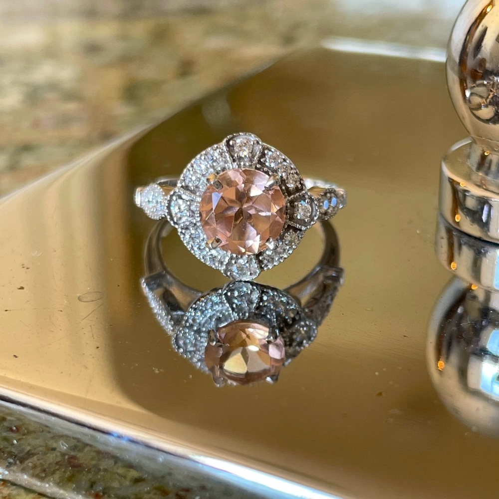 Elegant Pink Stone Silver Ring